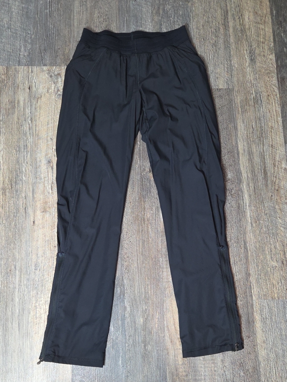 Ivivva Black Girls' Athletic Joggers